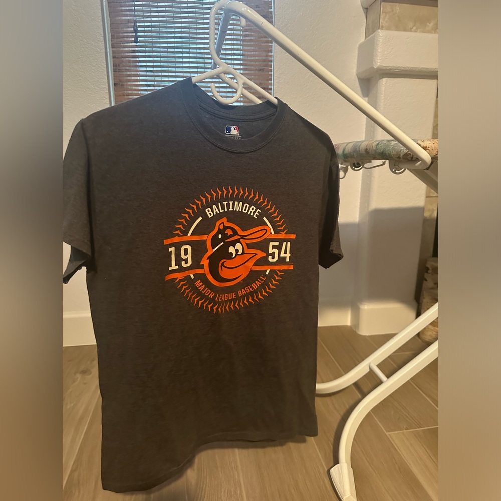 Baltimore orioles t shirt medium